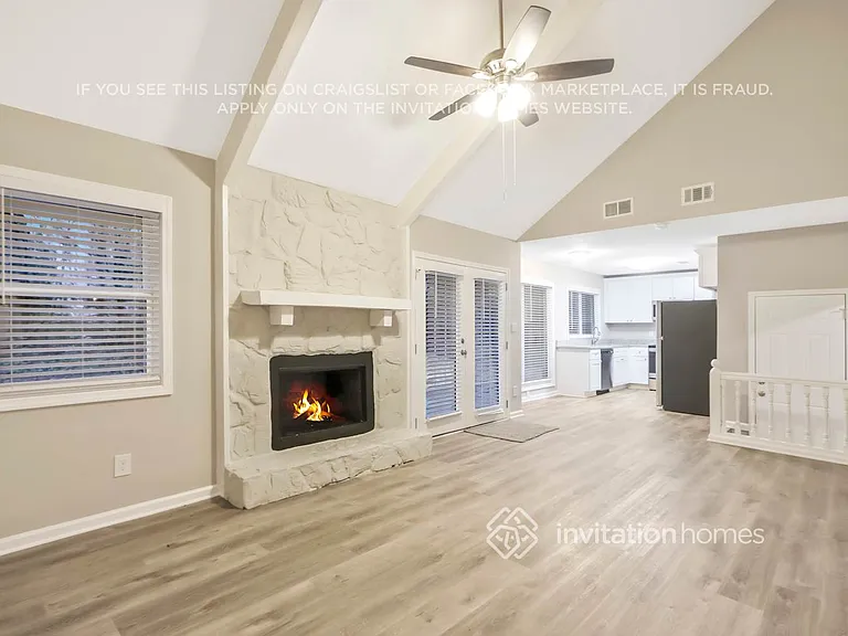 3382 Saxony Way — Photo 7