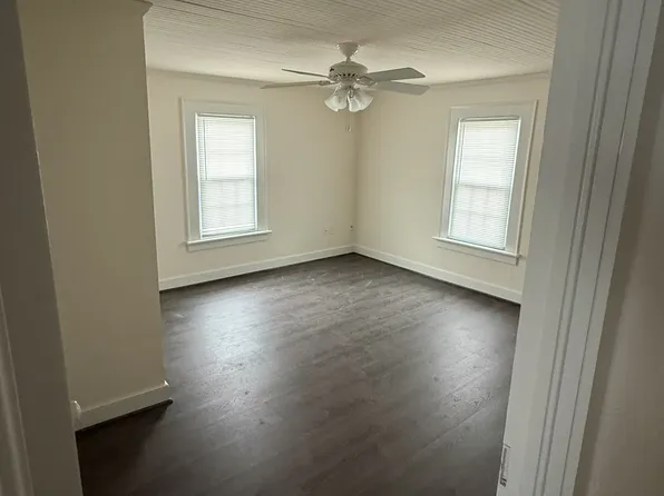 (undisclosed Address), Gloucester, VA 23061