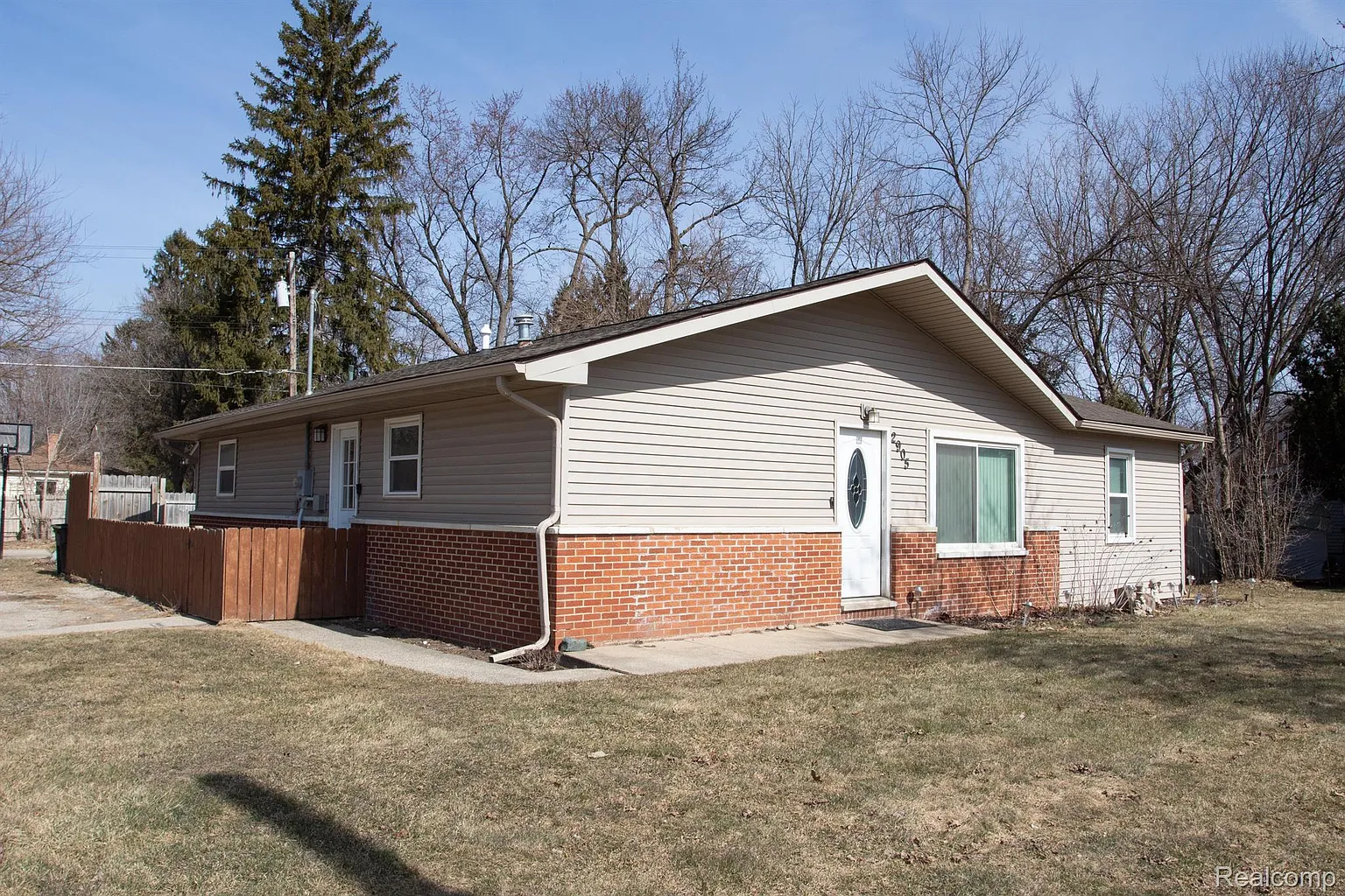 2905 Jackson Blvd photo 1