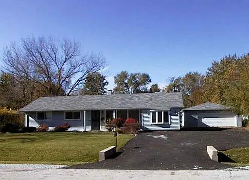 18310 Anthony Ave photo 1