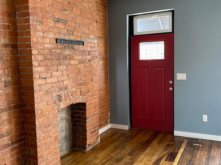 884 Oak St — Photo 8
