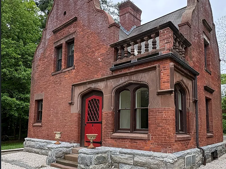 Walker St — Photo 1