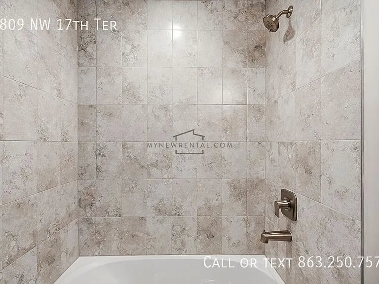 1809 NW 17th Ter — Photo 15