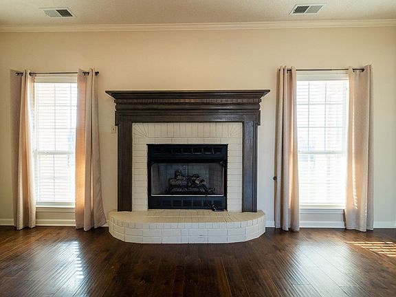4th image of 1504 Ashwood Dr