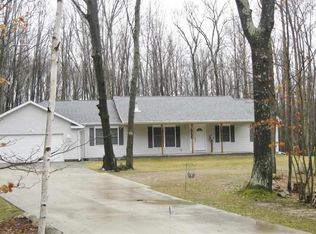 2090 Deer Ct, Farwell, MI 48622