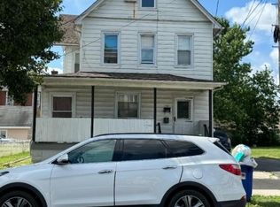 207 W 2nd St, Bound Brook, NJ 08805