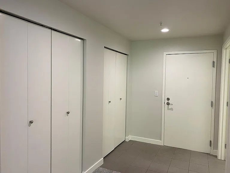 321 10th Ave S #610 — Photo 5