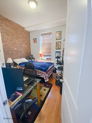 Rented by Massada Home Sales Inc | media 25