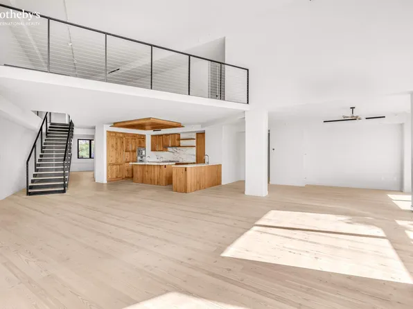 90 Furman Street N400 image 3 of 21