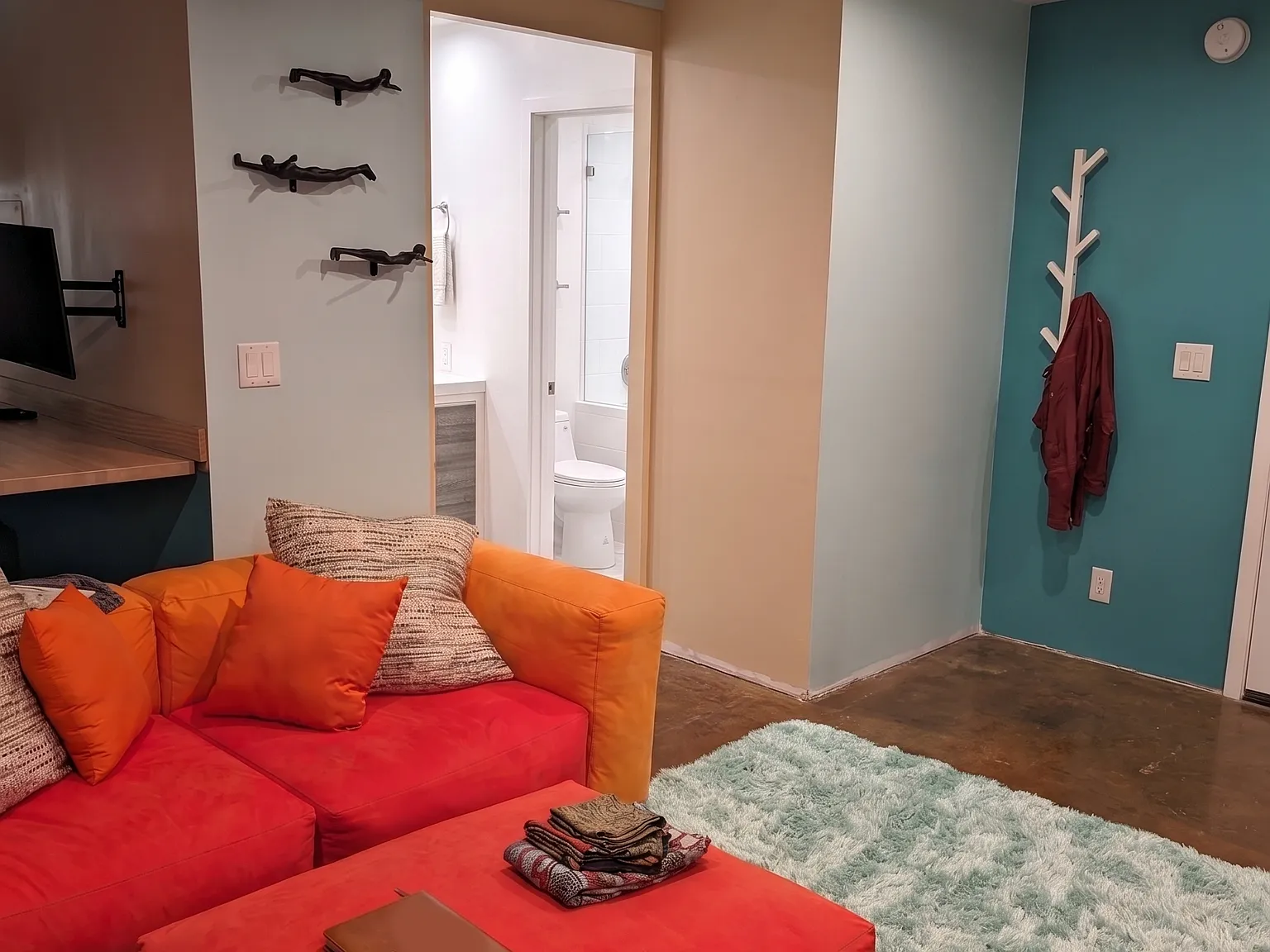Studio, 454 sqft, $2,100 — Photo 2
