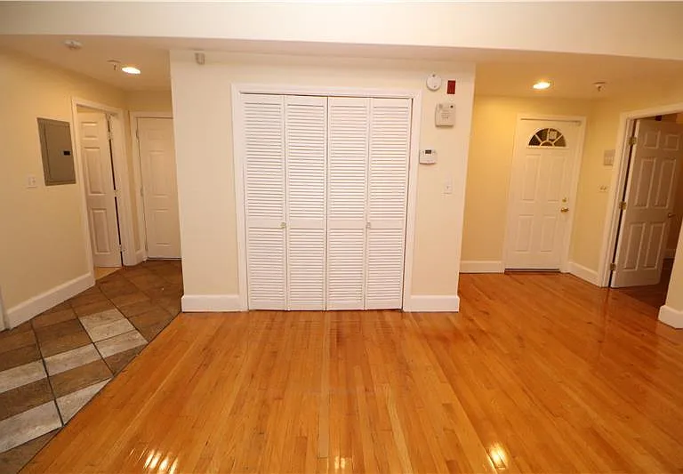 14 Estella St #1 — Photo 5