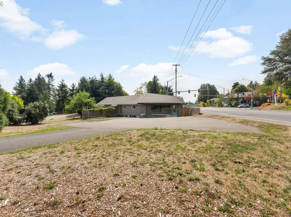 6802 SW Canyon Rd, Portland, OR 97225
