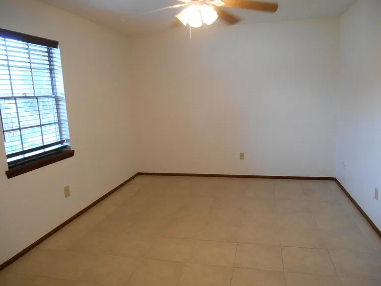 1564 S Montgomery St — Photo 9