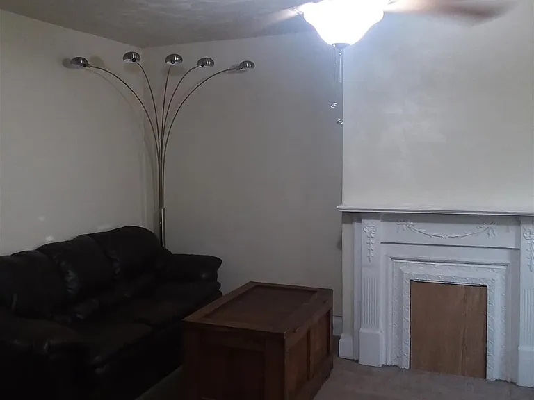 2724 Sarah St #1 — Photo 7
