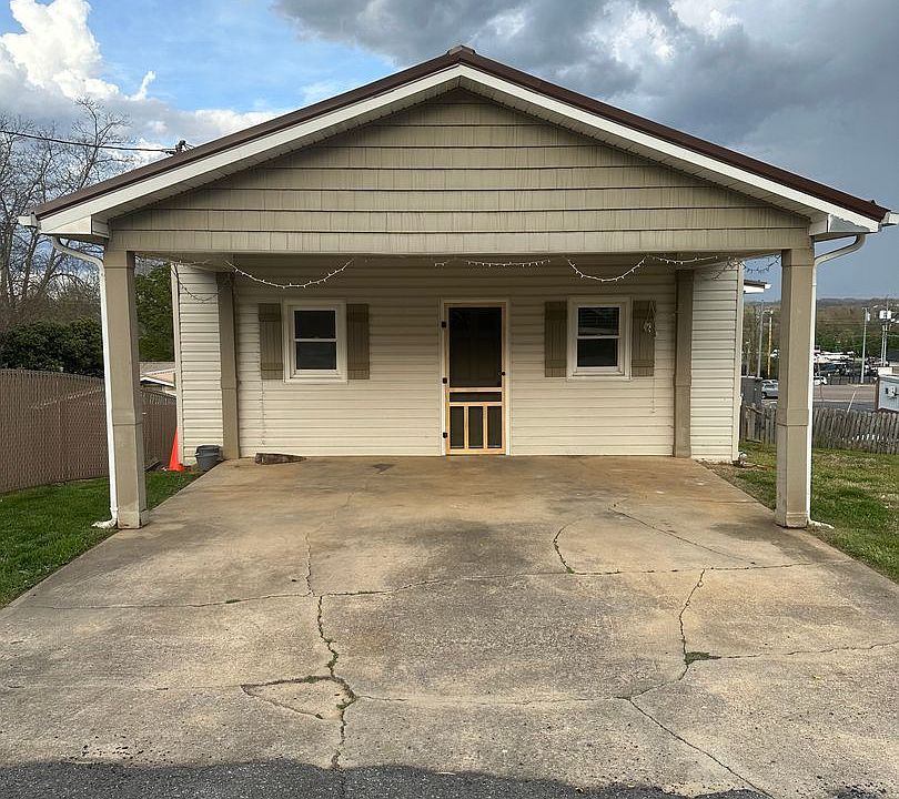 1st image of 134 West Dr