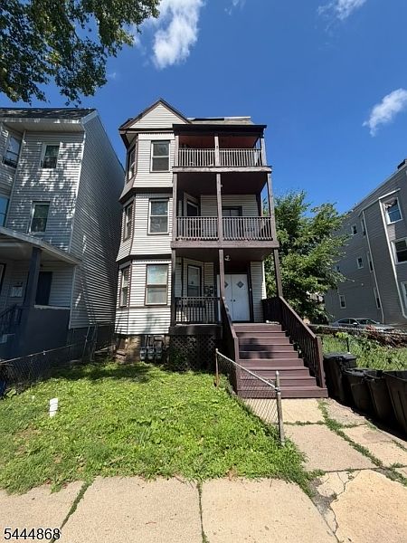 1st image of 217 N 15Th St