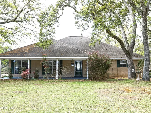 2521 Orrell Dr, Gautier, MS 39553