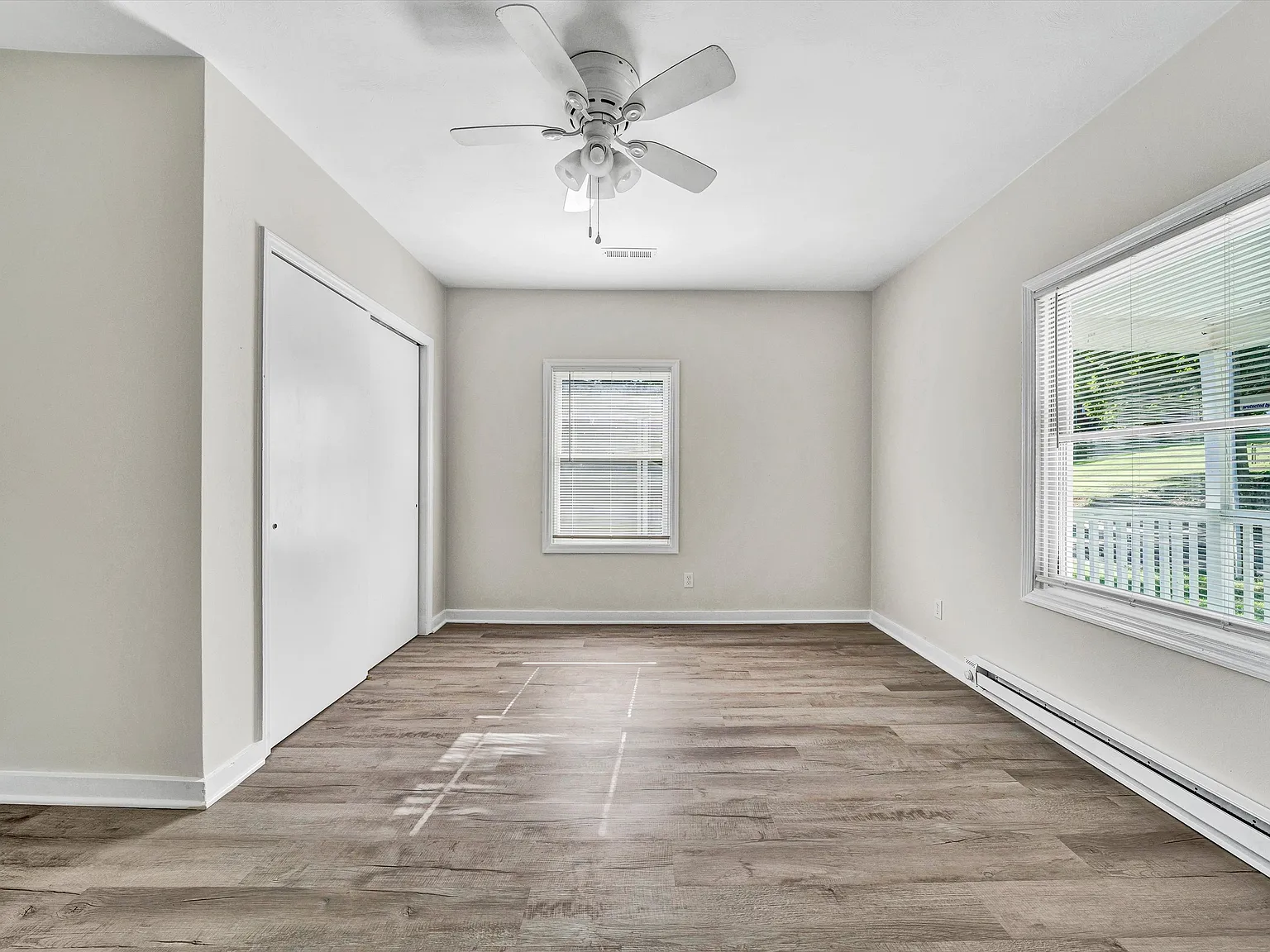 3 bed, 952 sqft, $1,400 — Photo 4
