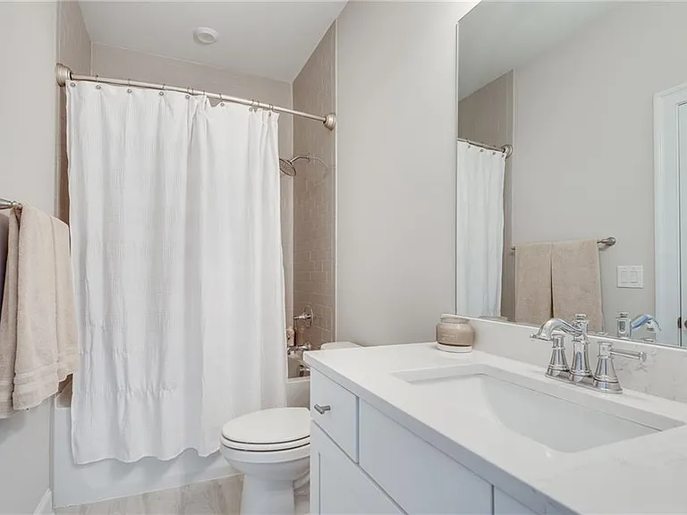 398 Concord St — Photo 37
