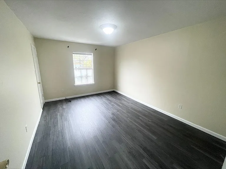 145 N Telemachus St — Photo 13