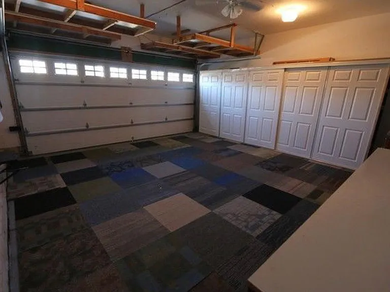 4091 Blackstone Dr — Photo 13
