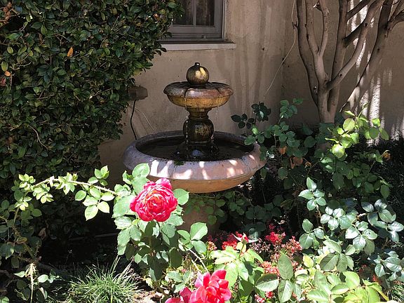 4th image of 10717 Ashton Ave
