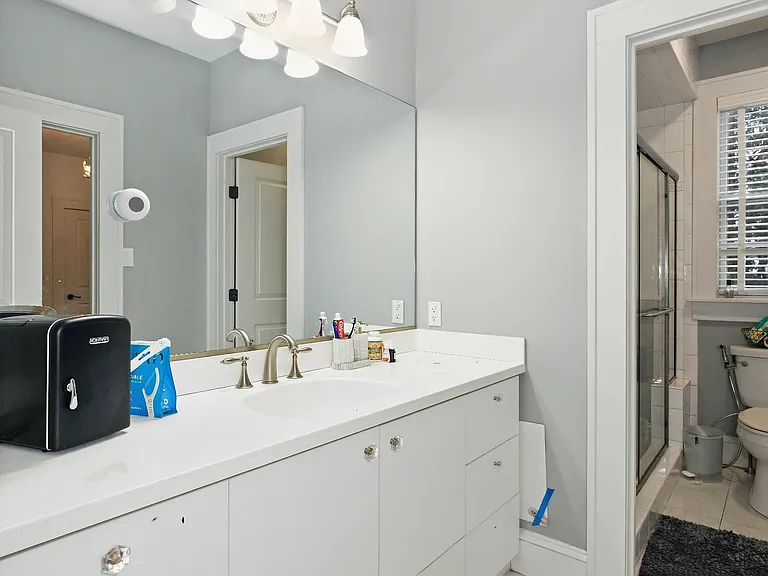 4000 Windsor Dr — Photo 20