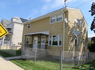 694 Johnstone St, Perth Amboy, NJ 08861
