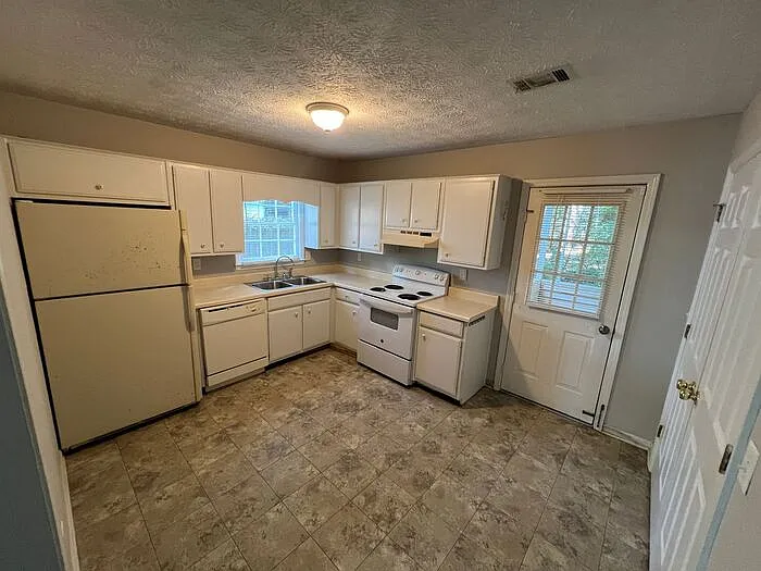 1 bed, 1.0 bath, 624 sqft, $1,425 — Photo 3
