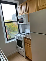 Rented by M.Grossman R.E. Management