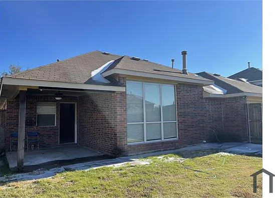 3201 Silver Springs Way — Photo 15