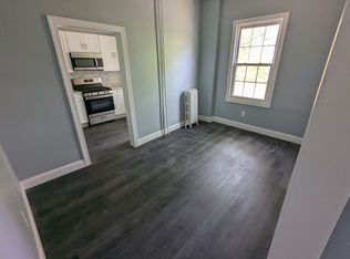 300 Main St #11016333, Riverton, NJ 08077