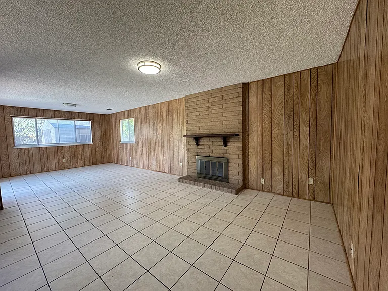 Glendora Ct — Photo 5