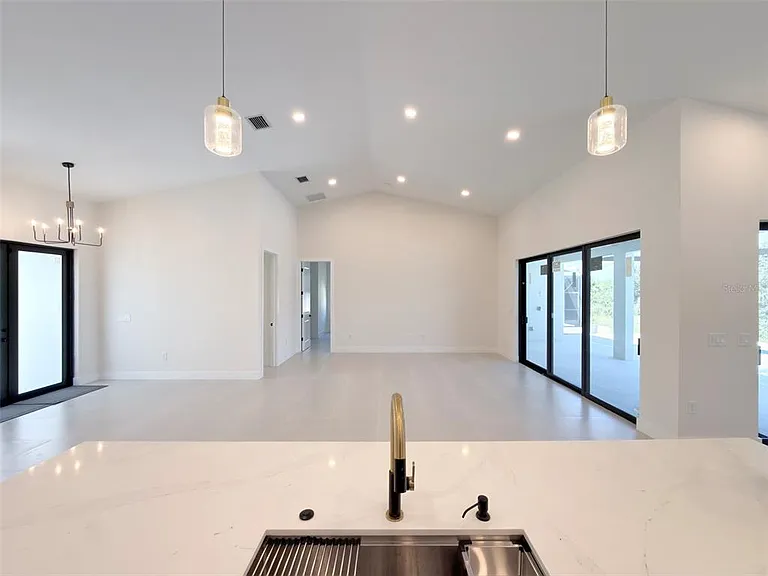 14671 Lillian Cir — Photo 43