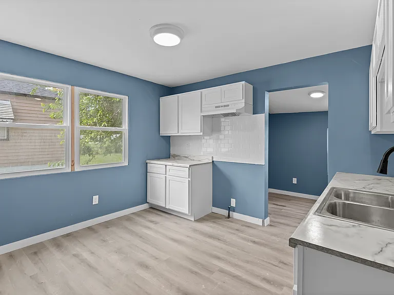 7533 Calvin Ave — Photo 8