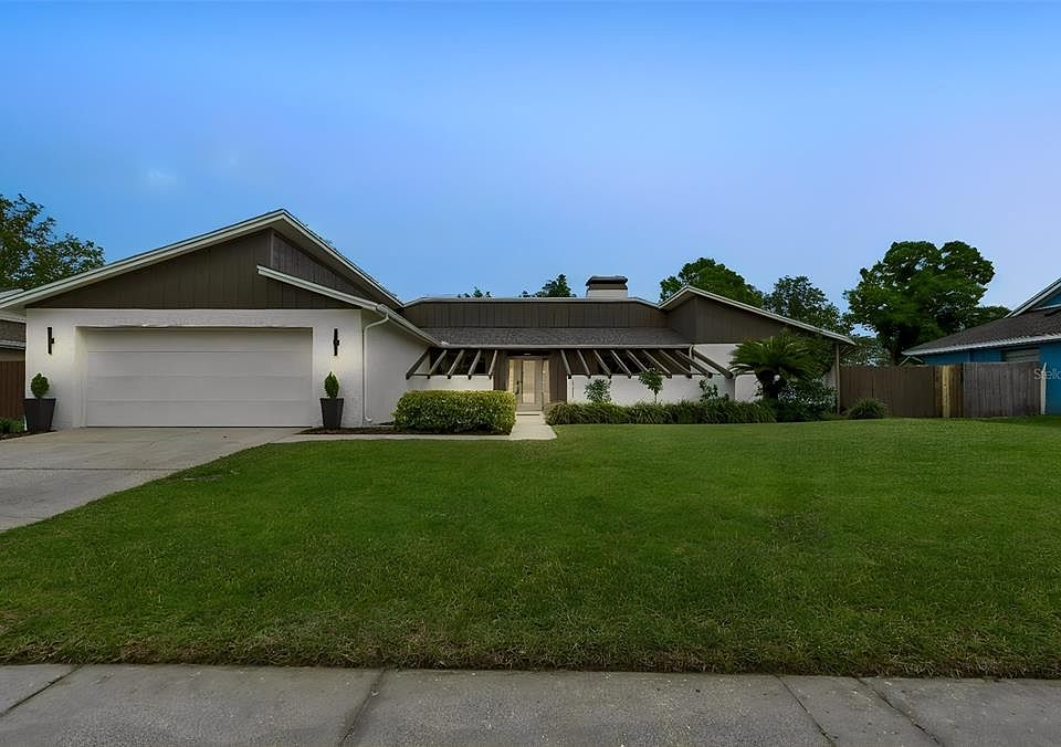 1st image of 11913 Nicklaus Cir