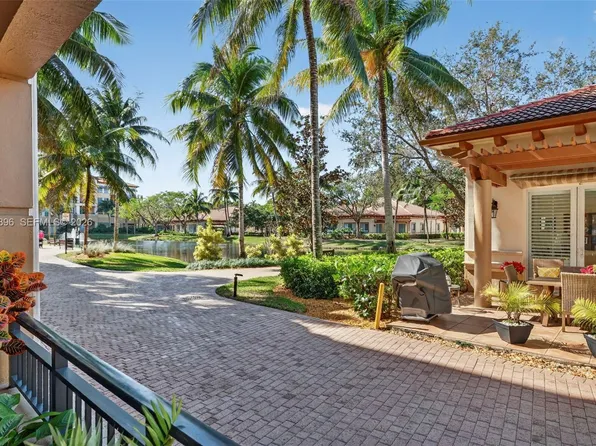 16135 Emerald Estates Dr APT 162, Weston, FL 33331