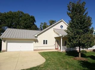 16218 Pennsbury Dr, Bowie, MD 20716