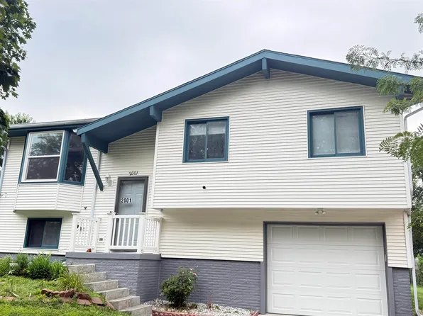 2001 SW 16th St, Lincoln, NE 68522