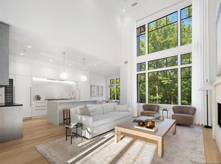 11 Stone Bridge Ct, Demarest, NJ 07627