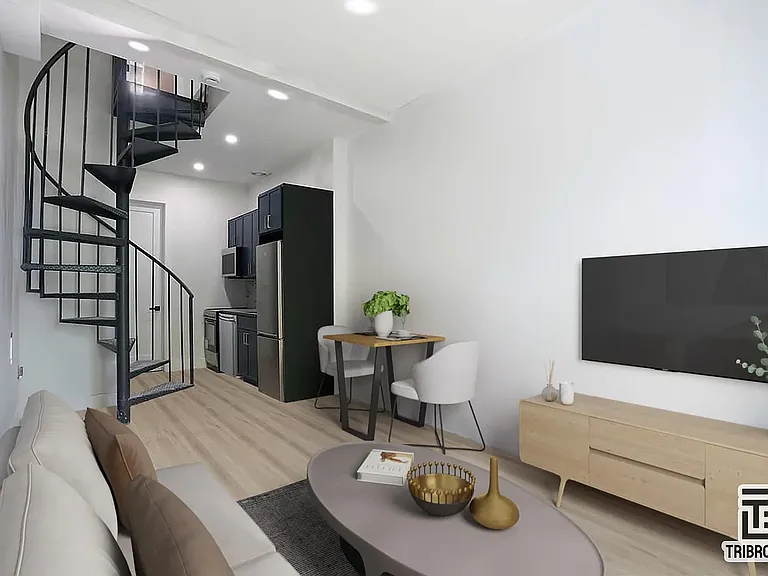141 Meserole St #4R — Photo 4