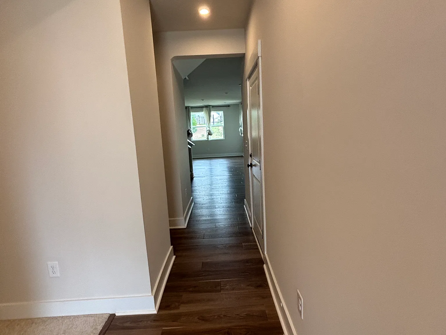 4 bed, 3.5 bath, 2300 sqft, $2,375 — Photo 2