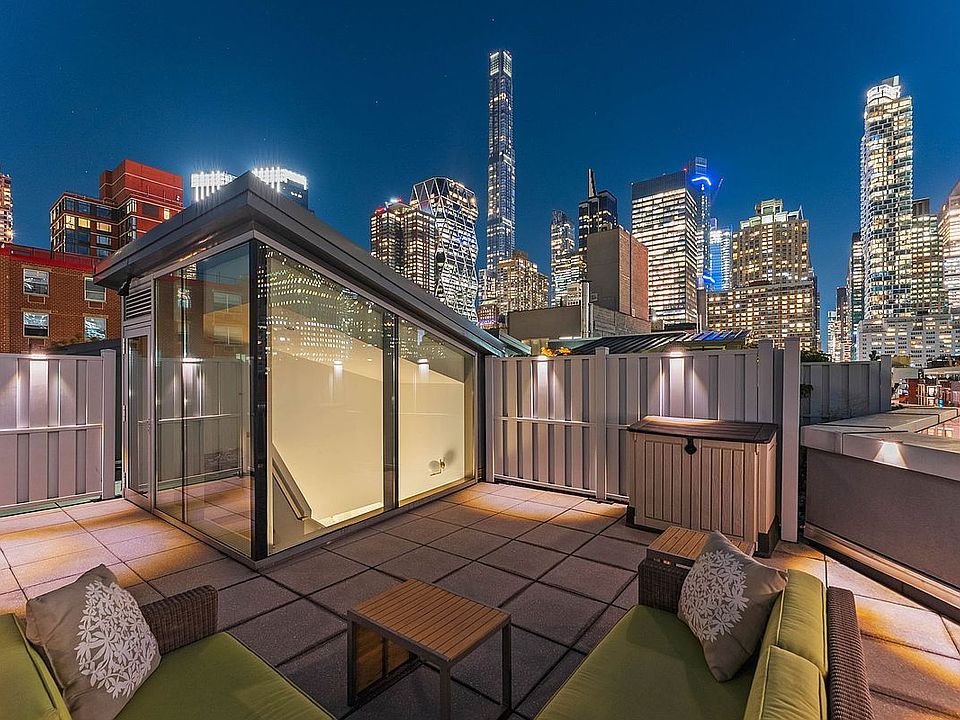 1st image of 425 W 53rd St #Penthouse 9