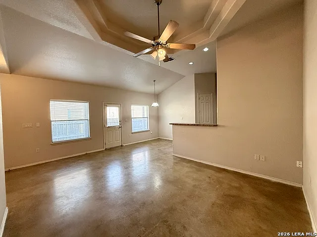 3 bed, 2.0 bath, 1212 sqft, $1,325 — Photo 3
