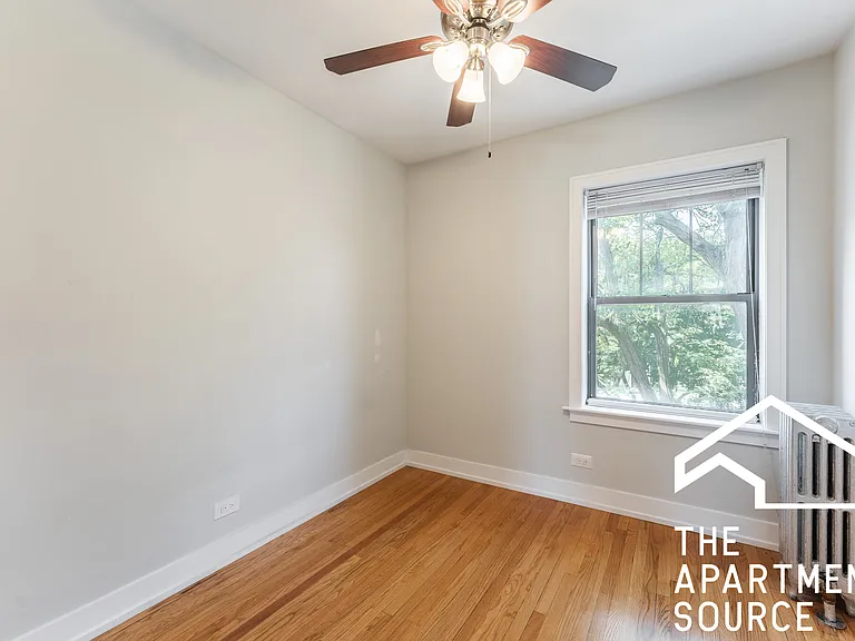 4549 N Leavitt St #3 — Photo 7