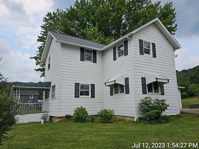 1st image of 132 Brown St