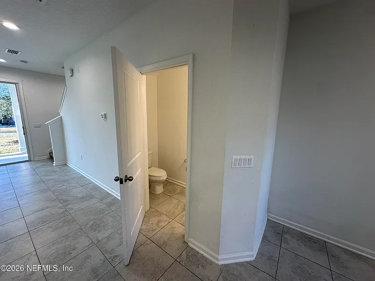 136 Pinebury Ln — Photo 8