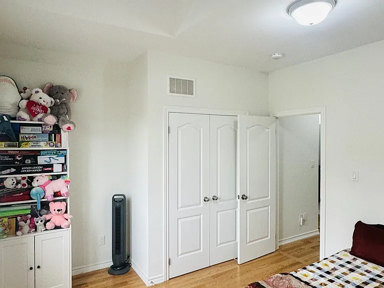 5 Hardman Ln — Photo 12