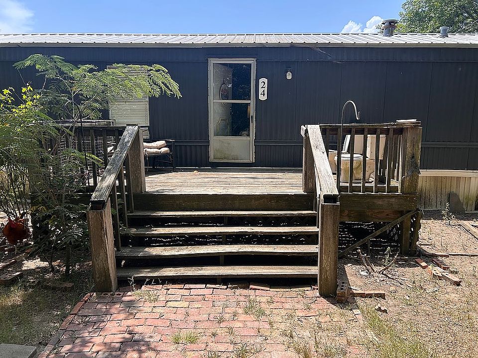 2nd image of 24 Banks Walker Rd