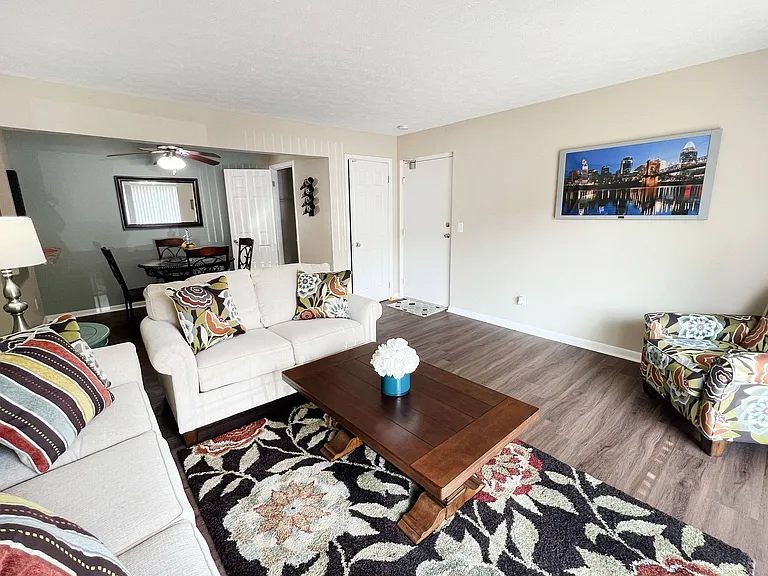 Fox Run Apartments — Photo 18